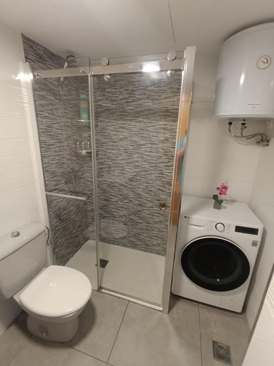 Apartment To Rent In Costa Blanca Torrevieja Buitenkant foto