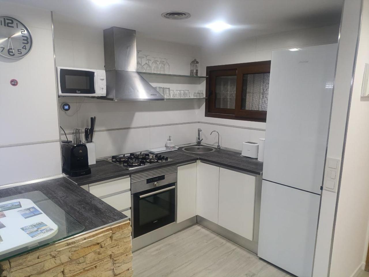 Apartment To Rent In Costa Blanca Torrevieja Buitenkant foto