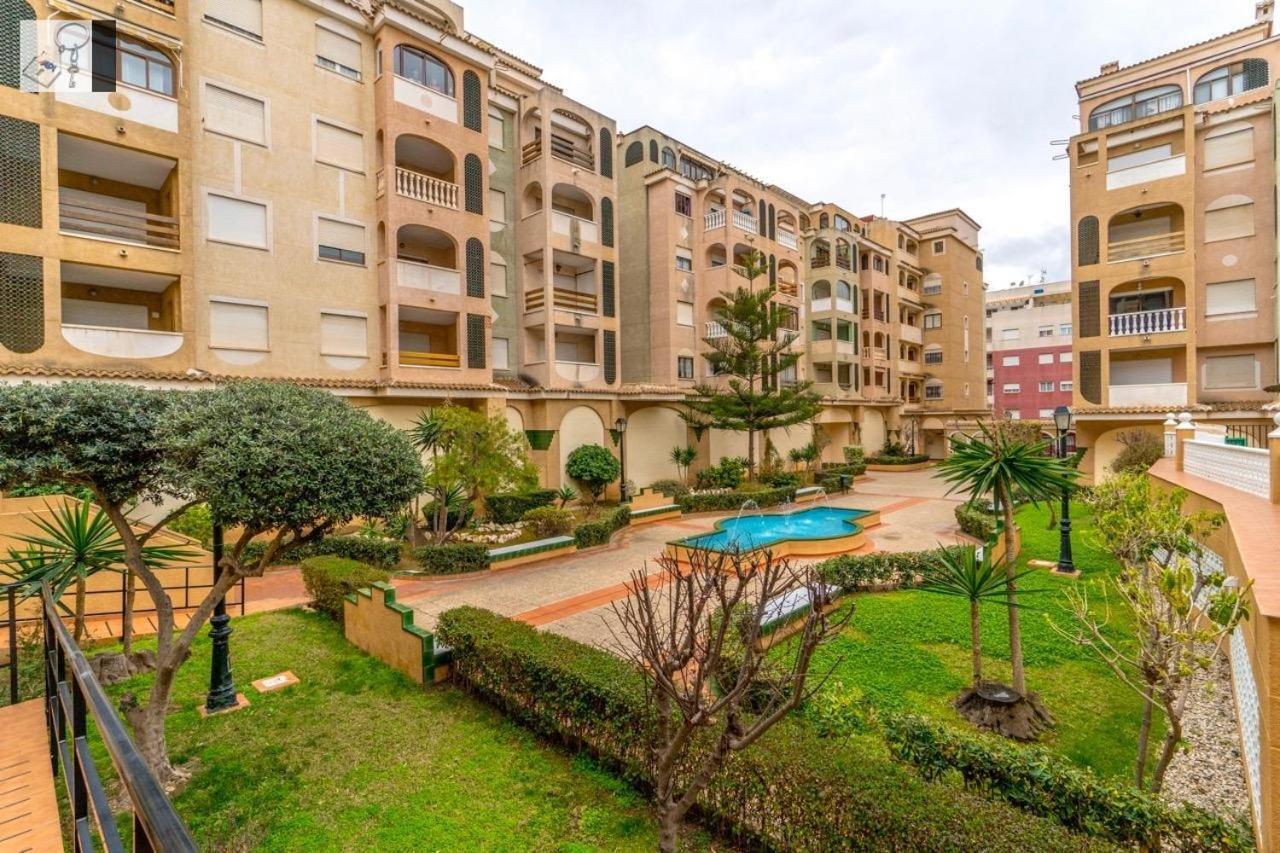 Apartment To Rent In Costa Blanca Torrevieja Buitenkant foto