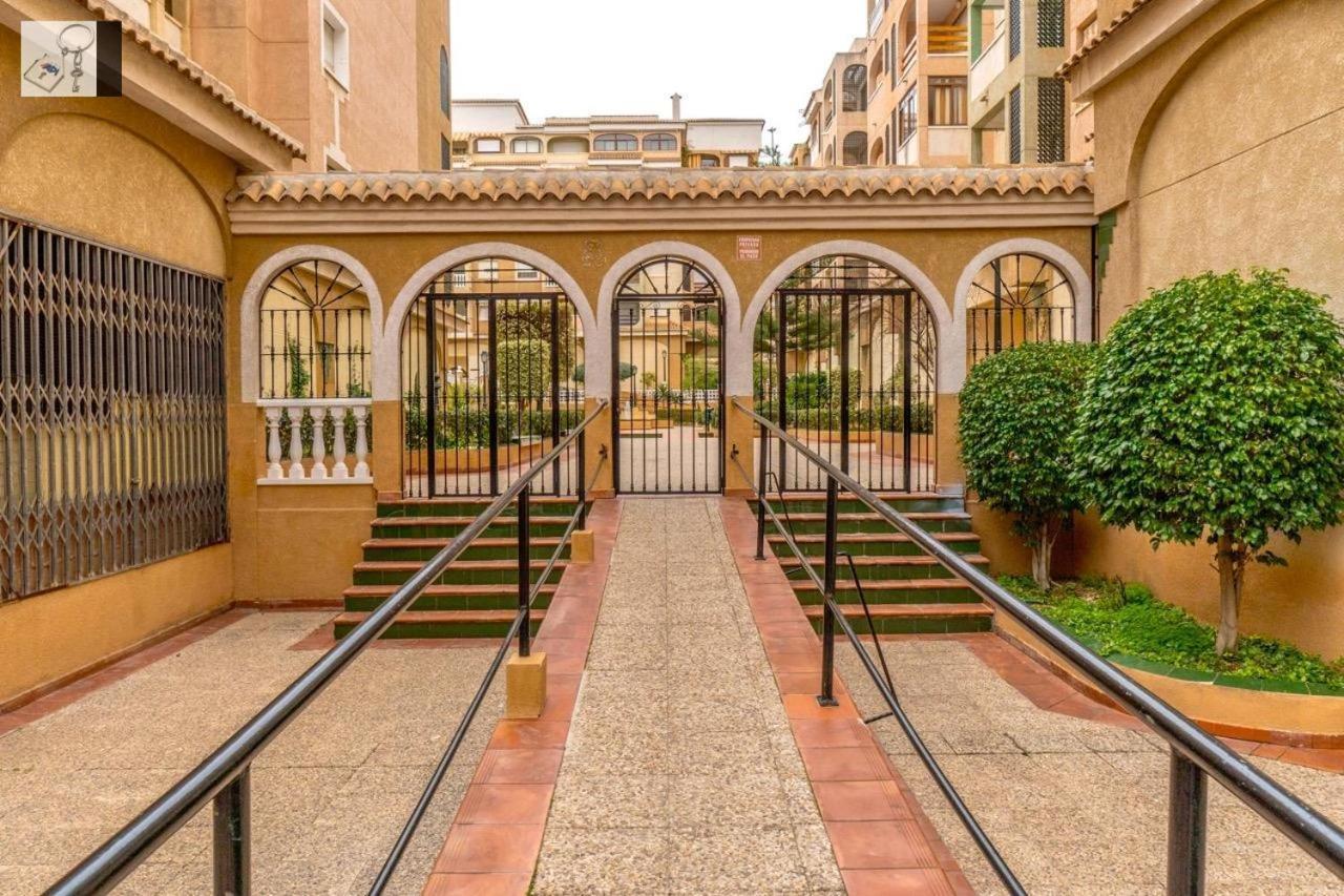 Apartment To Rent In Costa Blanca Torrevieja Buitenkant foto