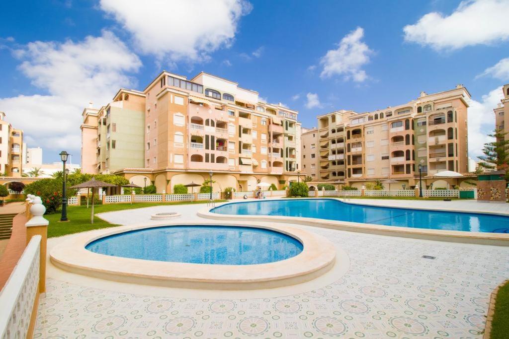 Apartment To Rent In Costa Blanca Torrevieja Buitenkant foto